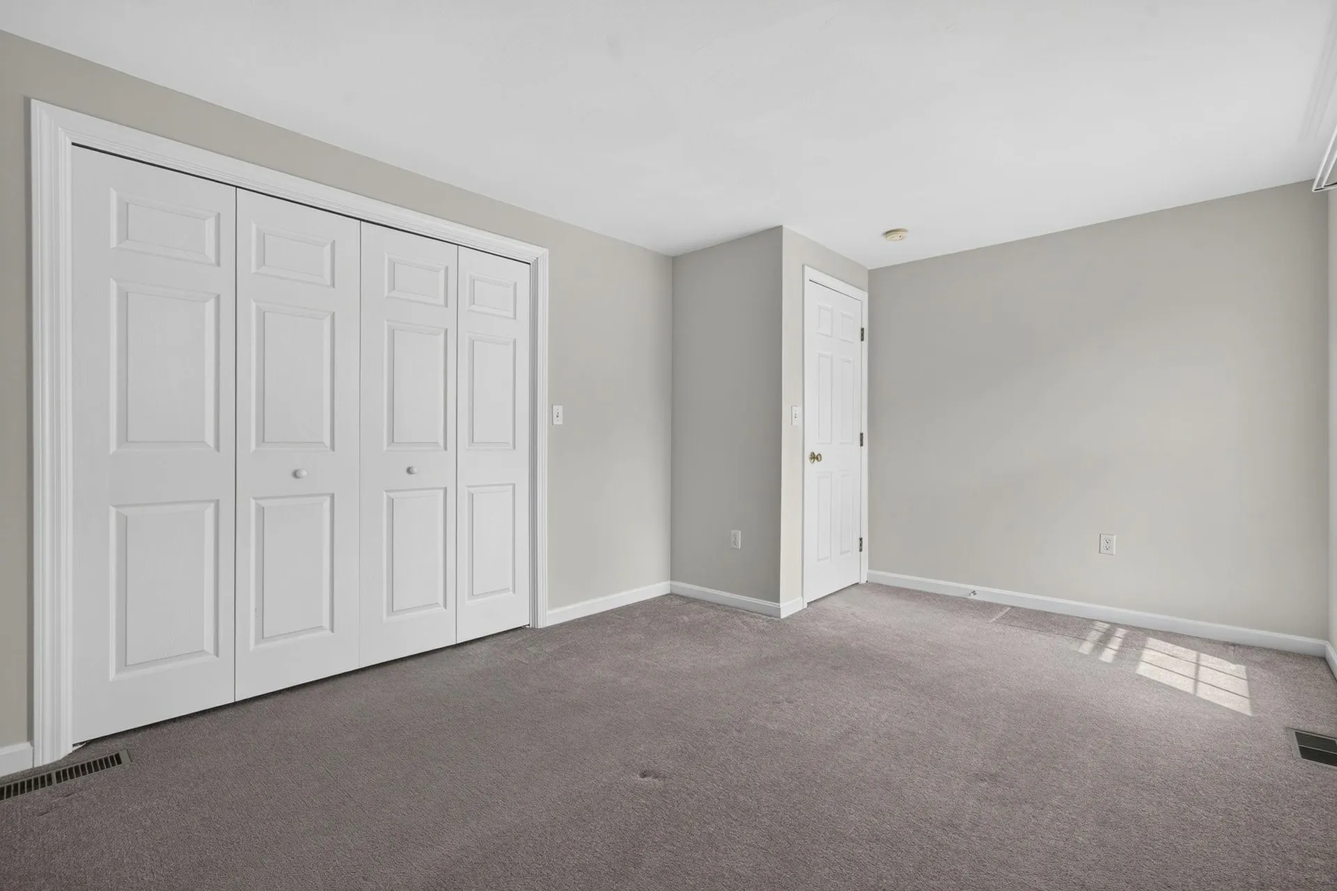 199 Heathrow Avenue Manchester NH 03104