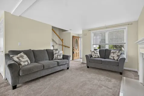 199 Heathrow Avenue Manchester NH 03104
