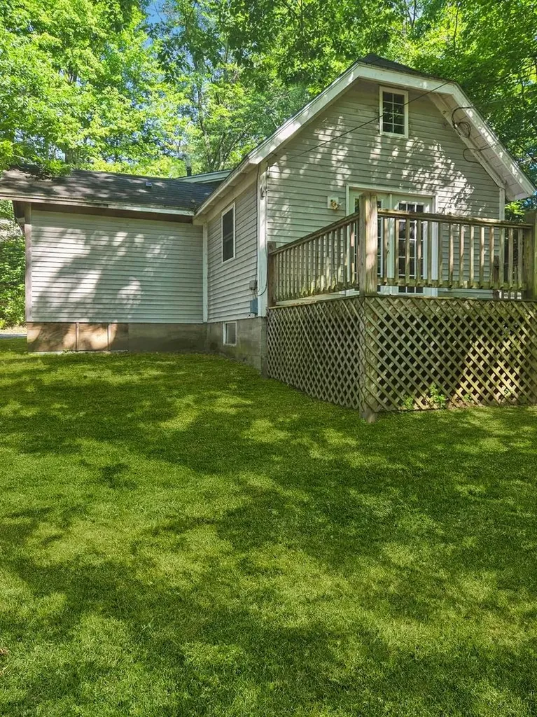 26 Abbott Street Hartford VT 05001