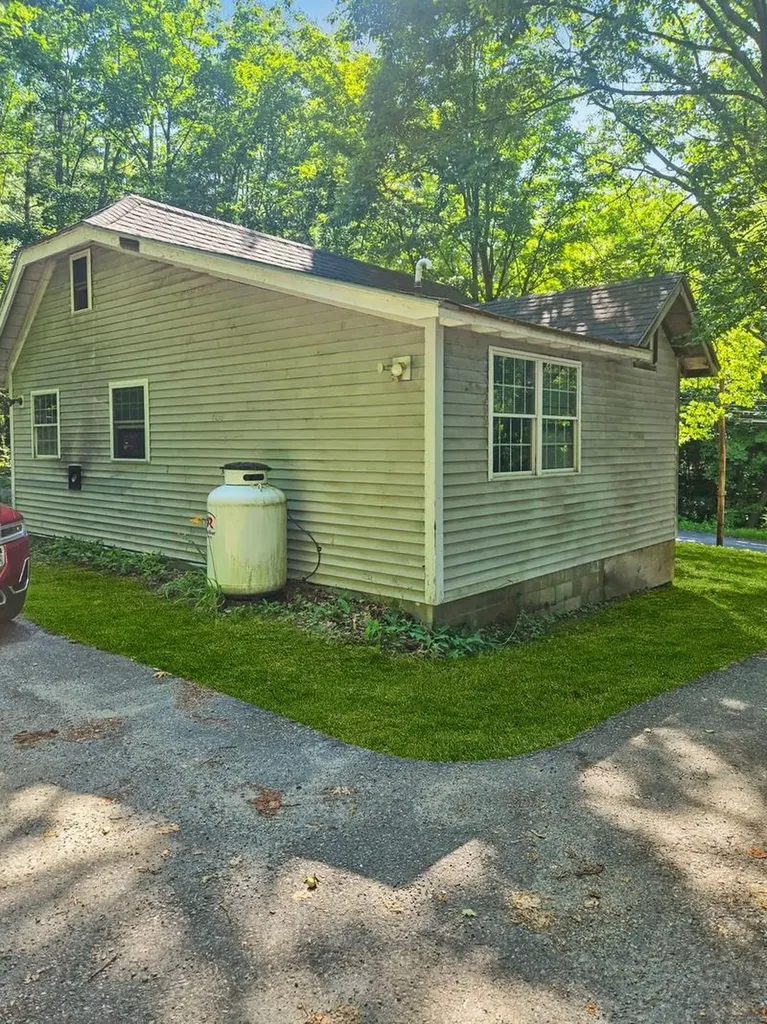 26 Abbott Street Hartford VT 05001