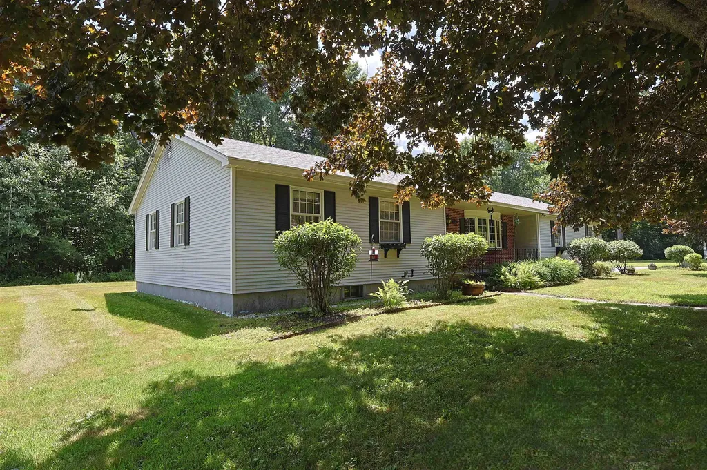 94 James Street Hartford VT 05001