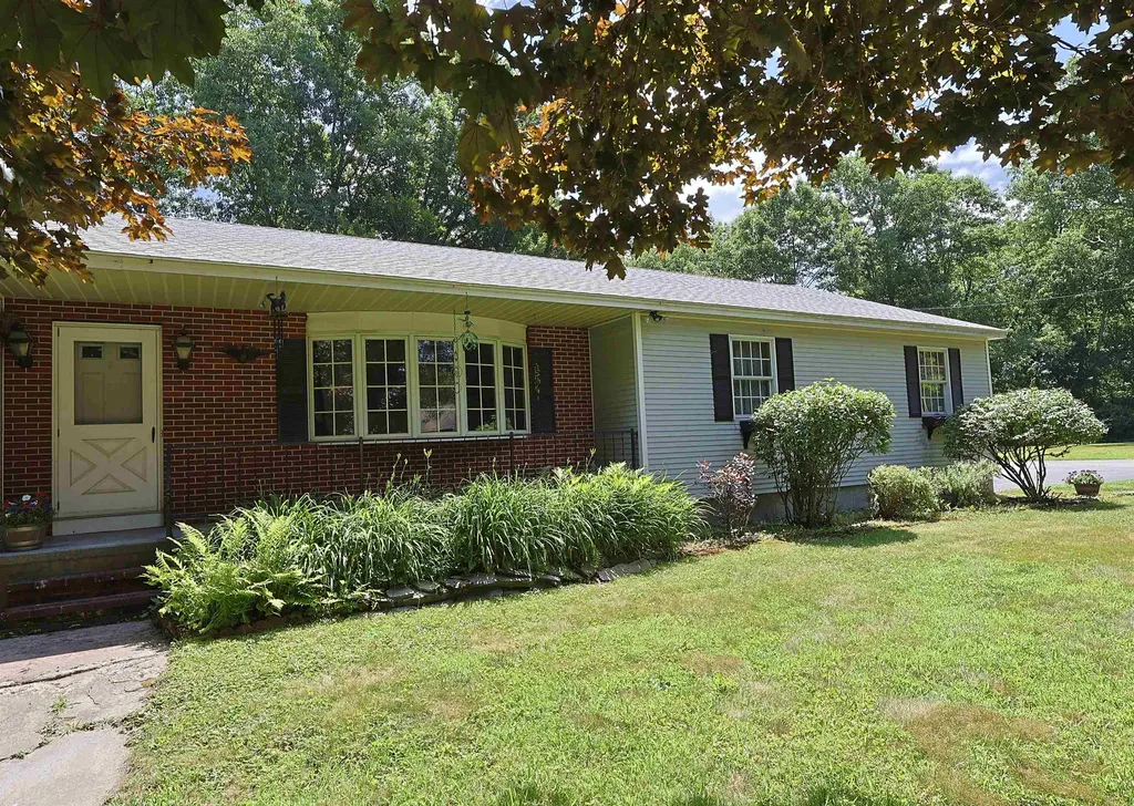 94 James Street Hartford VT 05001