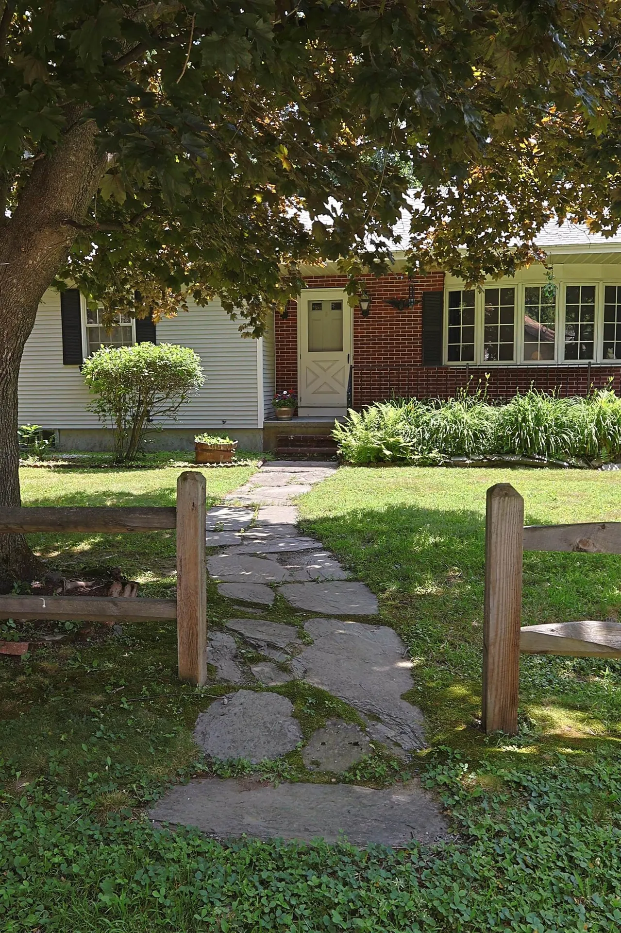 94 James Street Hartford VT 05001
