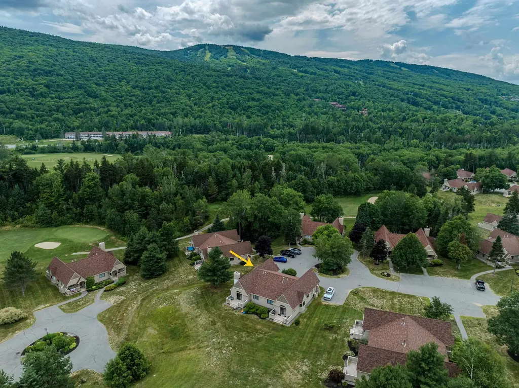 19 Sand Trap Lane Carroll NH 03575