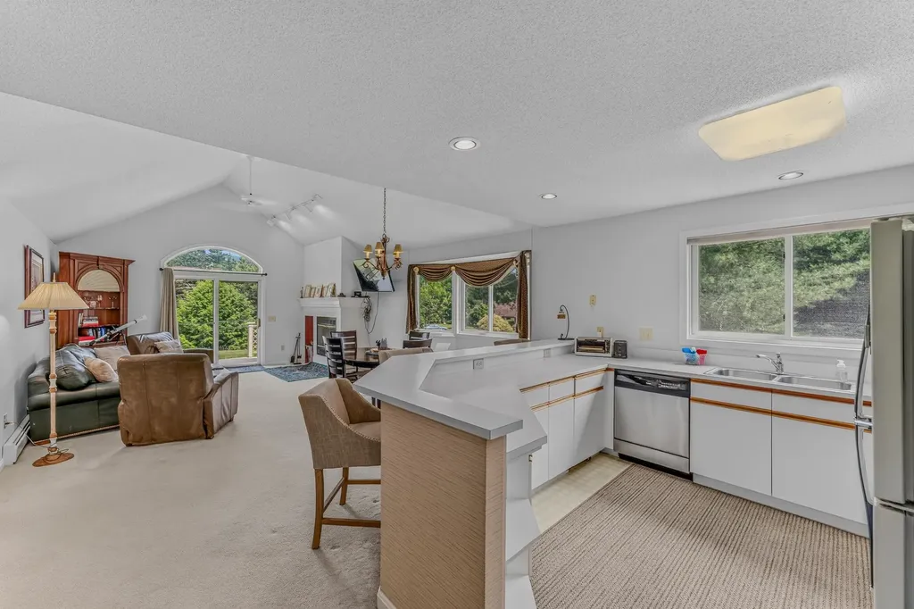 19 Sand Trap Lane Carroll NH 03575