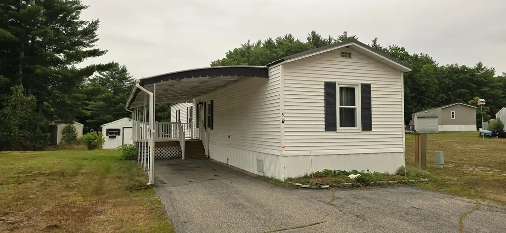 5 Lynn Lane Rochester NH 03867
