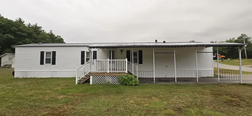 5 Lynn Lane Rochester NH 03867