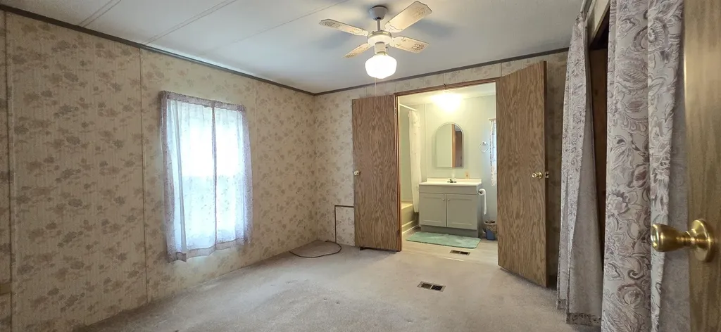 5 Lynn Lane Rochester NH 03867