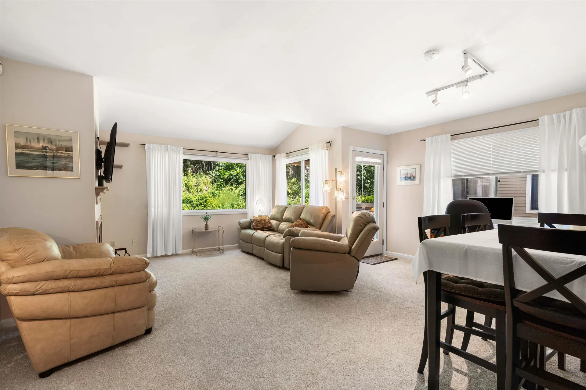 39 Spinnaker Way Portsmouth NH 03801-3371