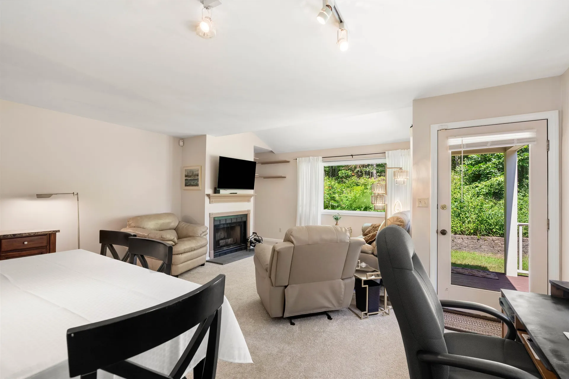 39 Spinnaker Way Portsmouth NH 03801-3371