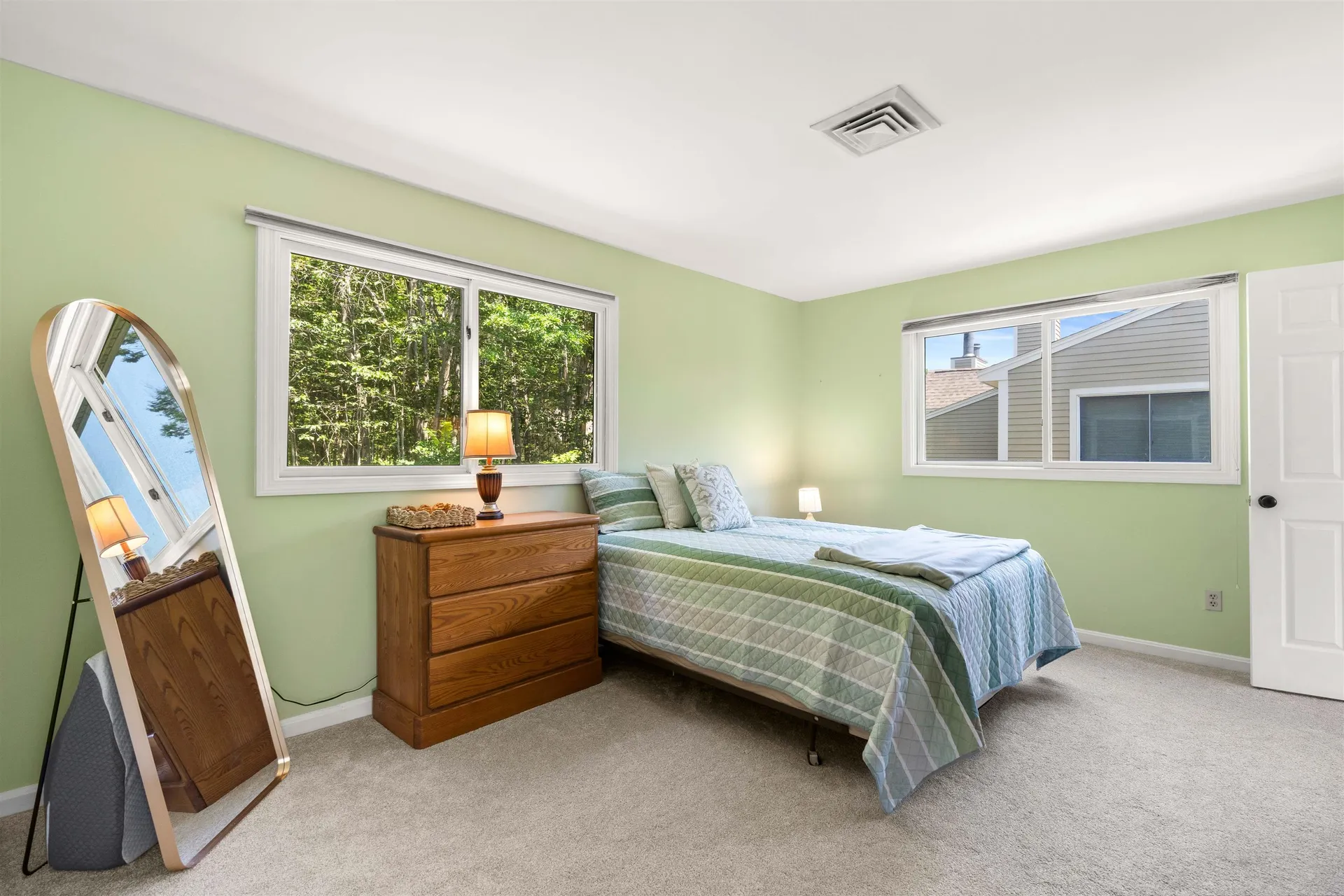 39 Spinnaker Way Portsmouth NH 03801-3371