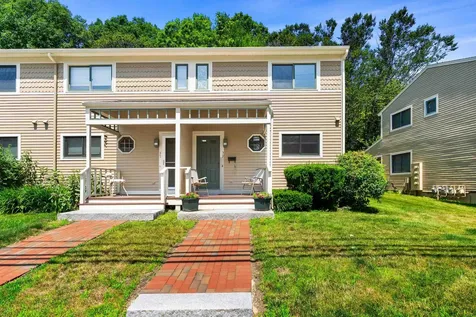 39 Spinnaker Way Portsmouth NH 03801-3371