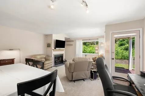 39 Spinnaker Way Portsmouth NH 03801-3371