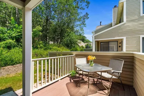 39 Spinnaker Way Portsmouth NH 03801-3371