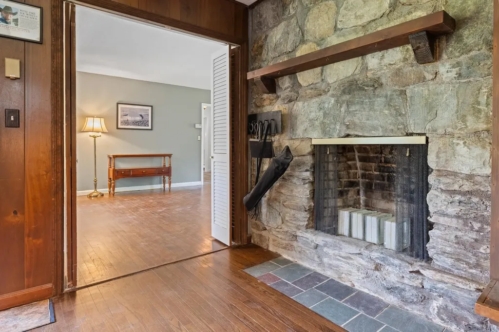 1039 Berwal Road Arlington VT 05262-9100