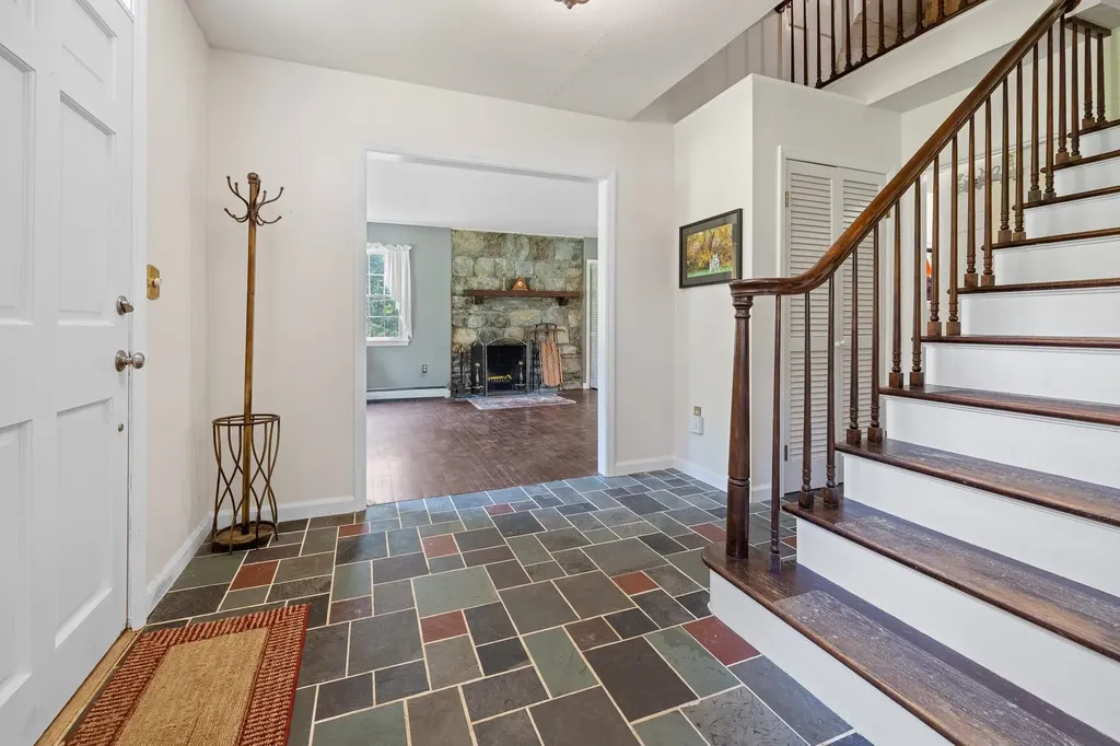 1039 Berwal Road Arlington VT 05262-9100
