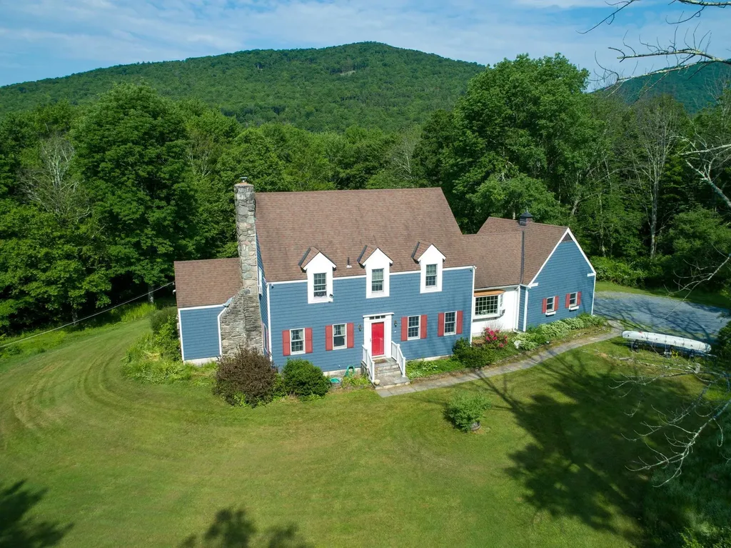 1039 Berwal Road Arlington VT 05262-9100