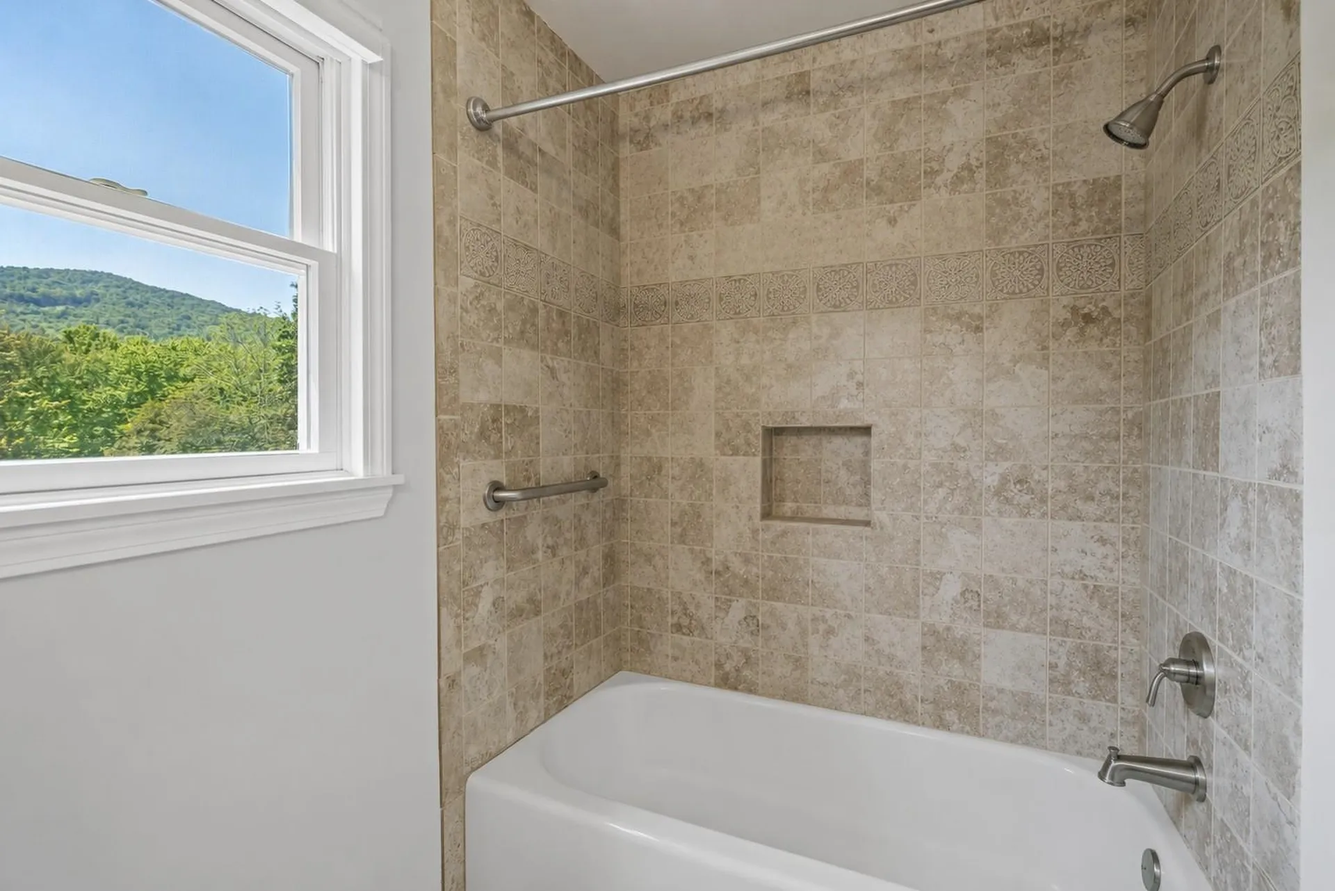 1039 Berwal Road Arlington VT 05262-9100