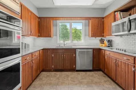 1039 Berwal Road Arlington VT 05262-9100