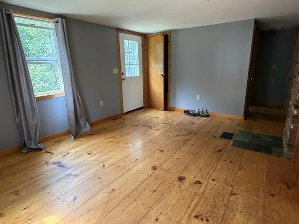 5274 South Road Corinth VT 05039