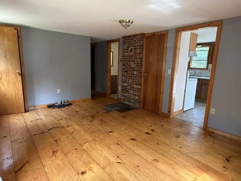 5274 South Road Corinth VT 05039