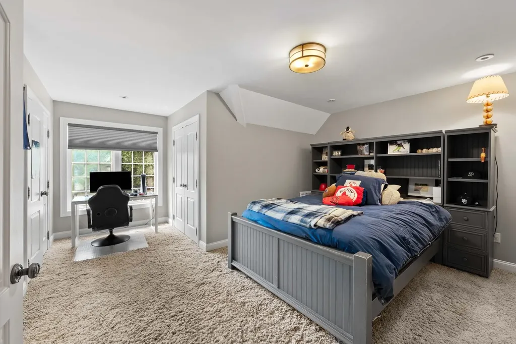 43 Newfane Road Bedford NH 03110