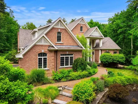 43 Newfane Road Bedford NH 03110
