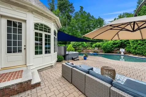 43 Newfane Road Bedford NH 03110