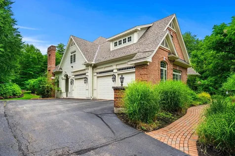 43 Newfane Road Bedford NH 03110
