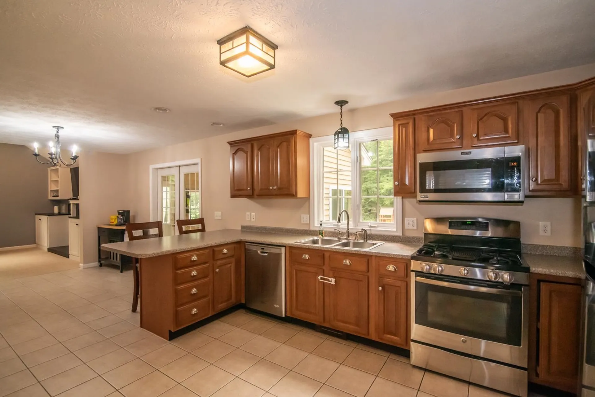 7 Dove Road Hooksett NH 03106
