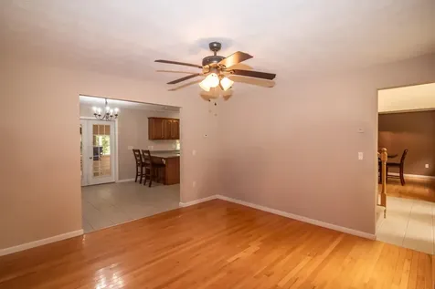 7 Dove Road Hooksett NH 03106