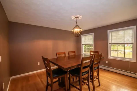 7 Dove Road Hooksett NH 03106