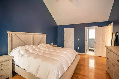 7 Dove Road Hooksett NH 03106