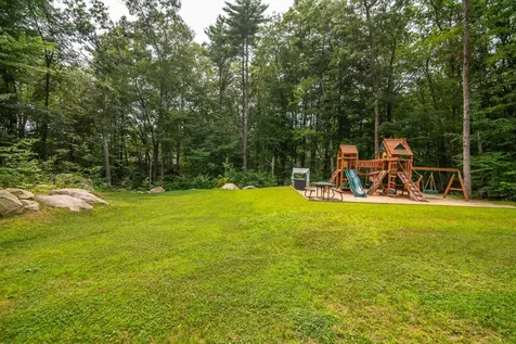 7 Dove Road Hooksett NH 03106