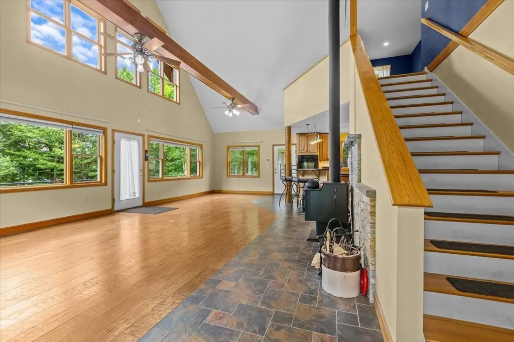 1996 Monroe Road Littleton NH 03561