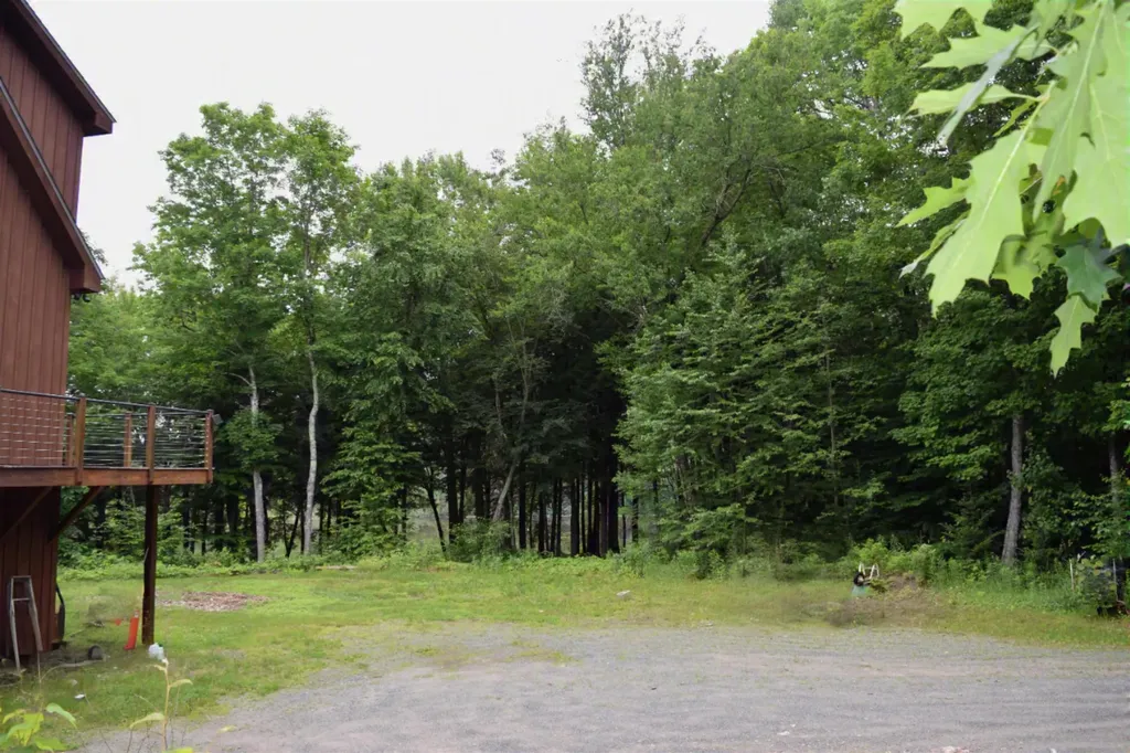1996 Monroe Road Littleton NH 03561