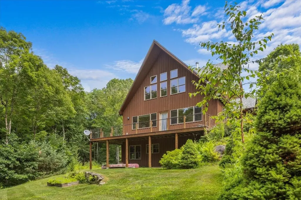 1996 Monroe Road Littleton NH 03561