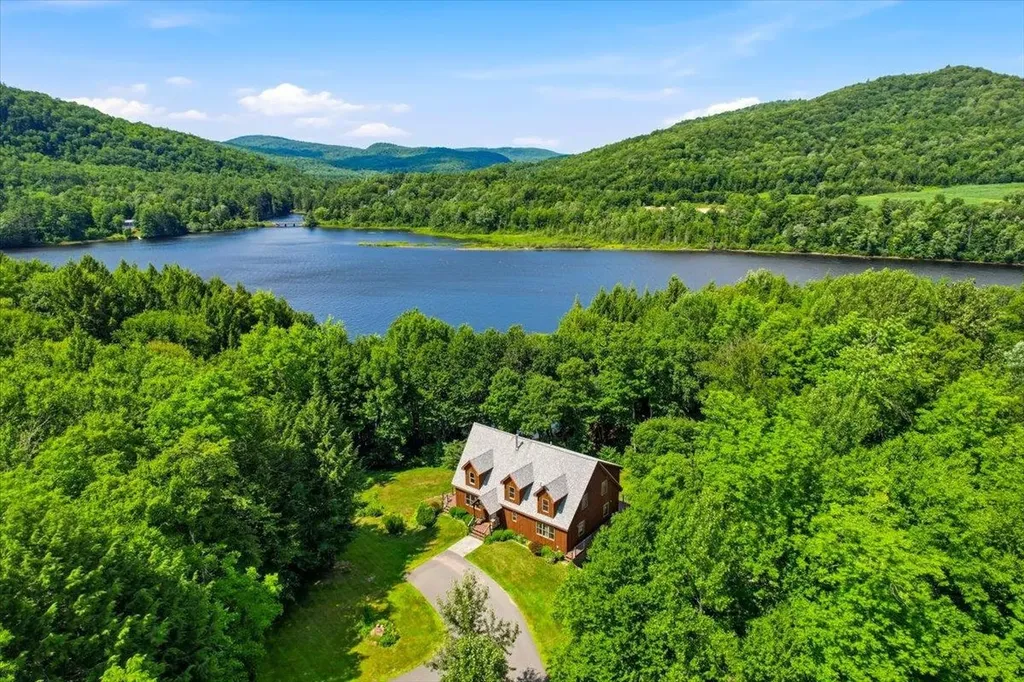 1996 Monroe Road Littleton NH 03561