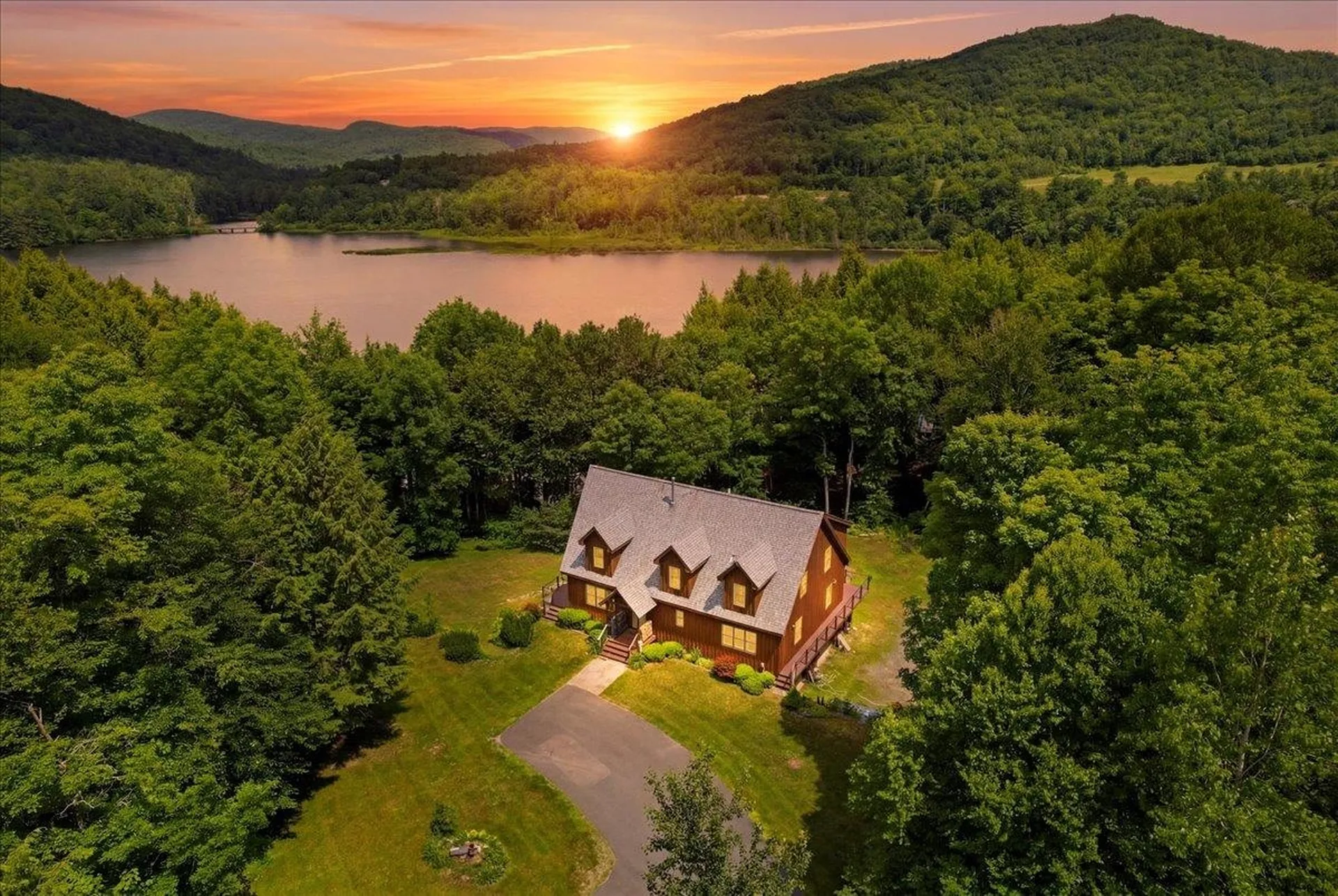 1996 Monroe Road Littleton NH 03561