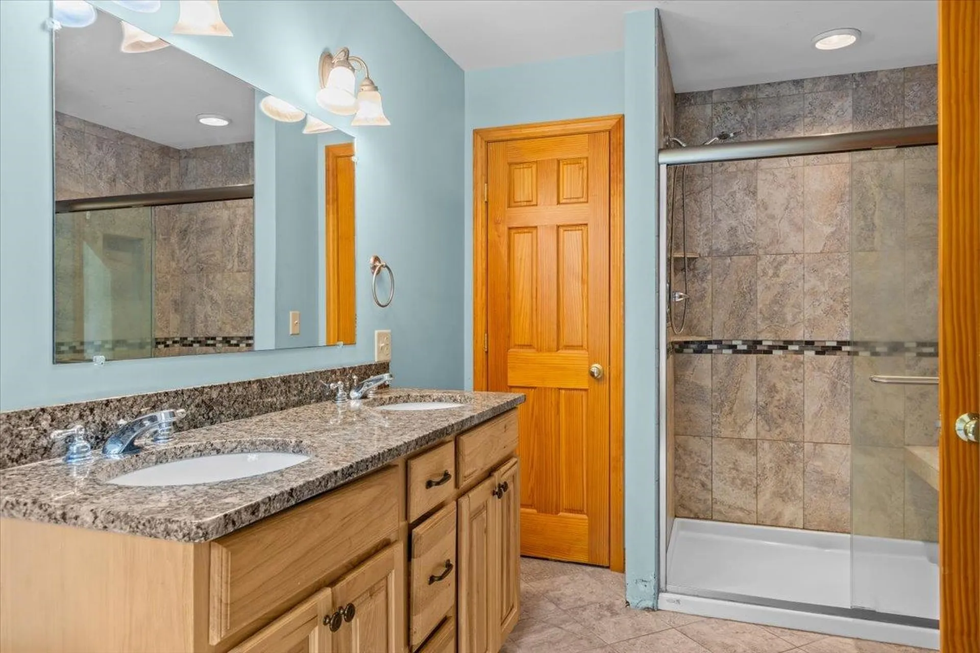 1996 Monroe Road Littleton NH 03561