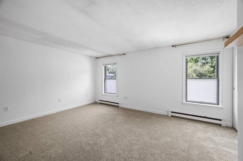 802 Piscassic Street Newmarket NH 03857