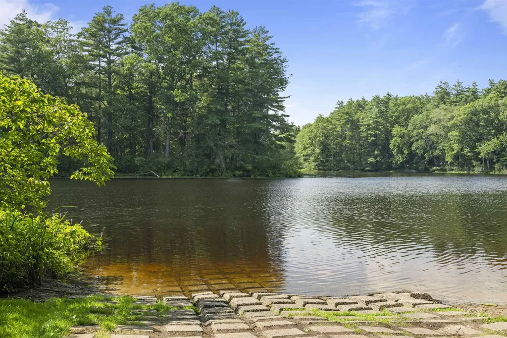 802 Piscassic Street Newmarket NH 03857