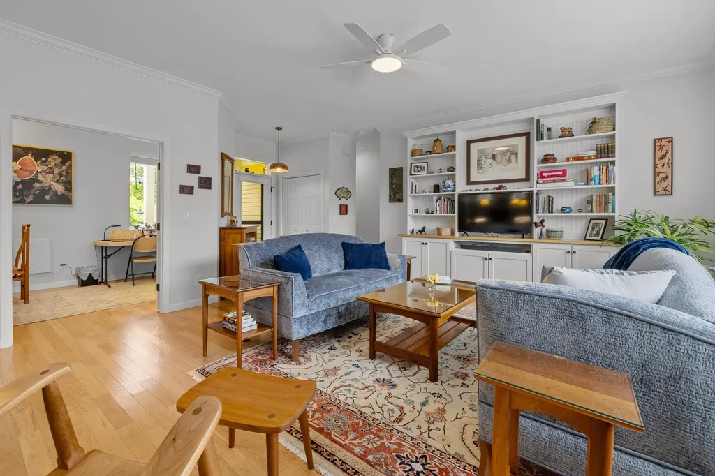 28 Fountain Way Lebanon NH 03784