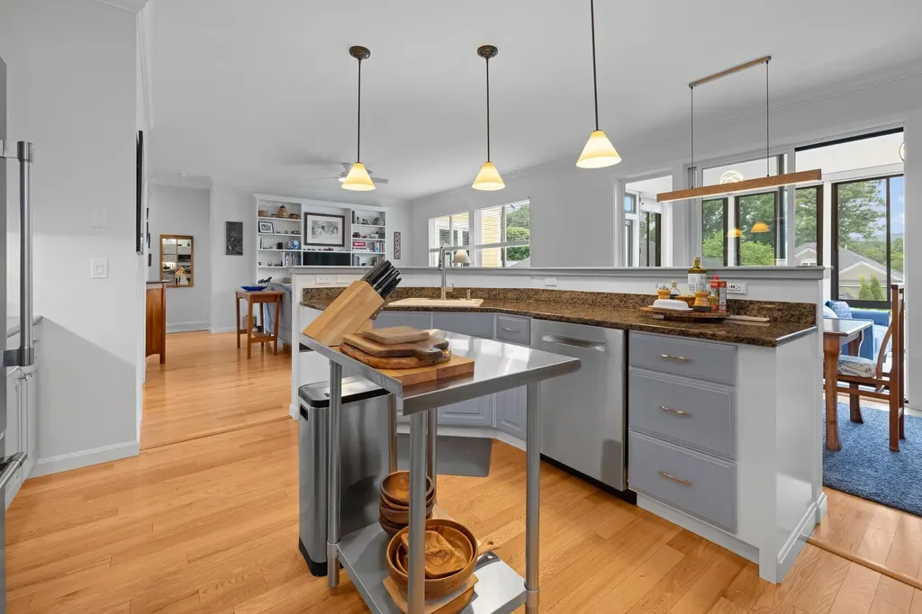 28 Fountain Way Lebanon NH 03784
