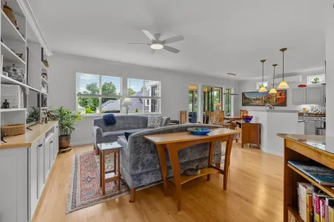 28 Fountain Way Lebanon NH 03784