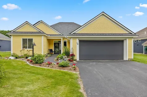 28 Fountain Way Lebanon NH 03784