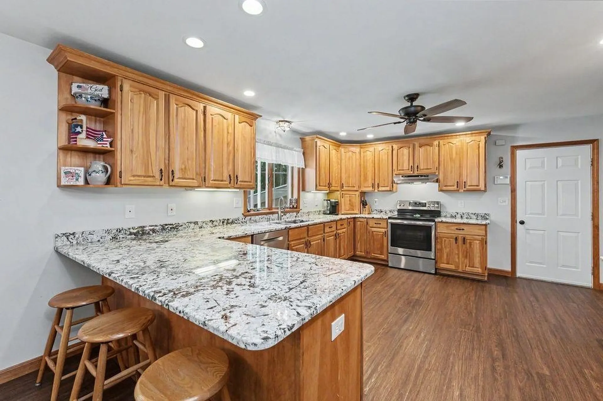 33 Colleen Drive Salem NH 03079