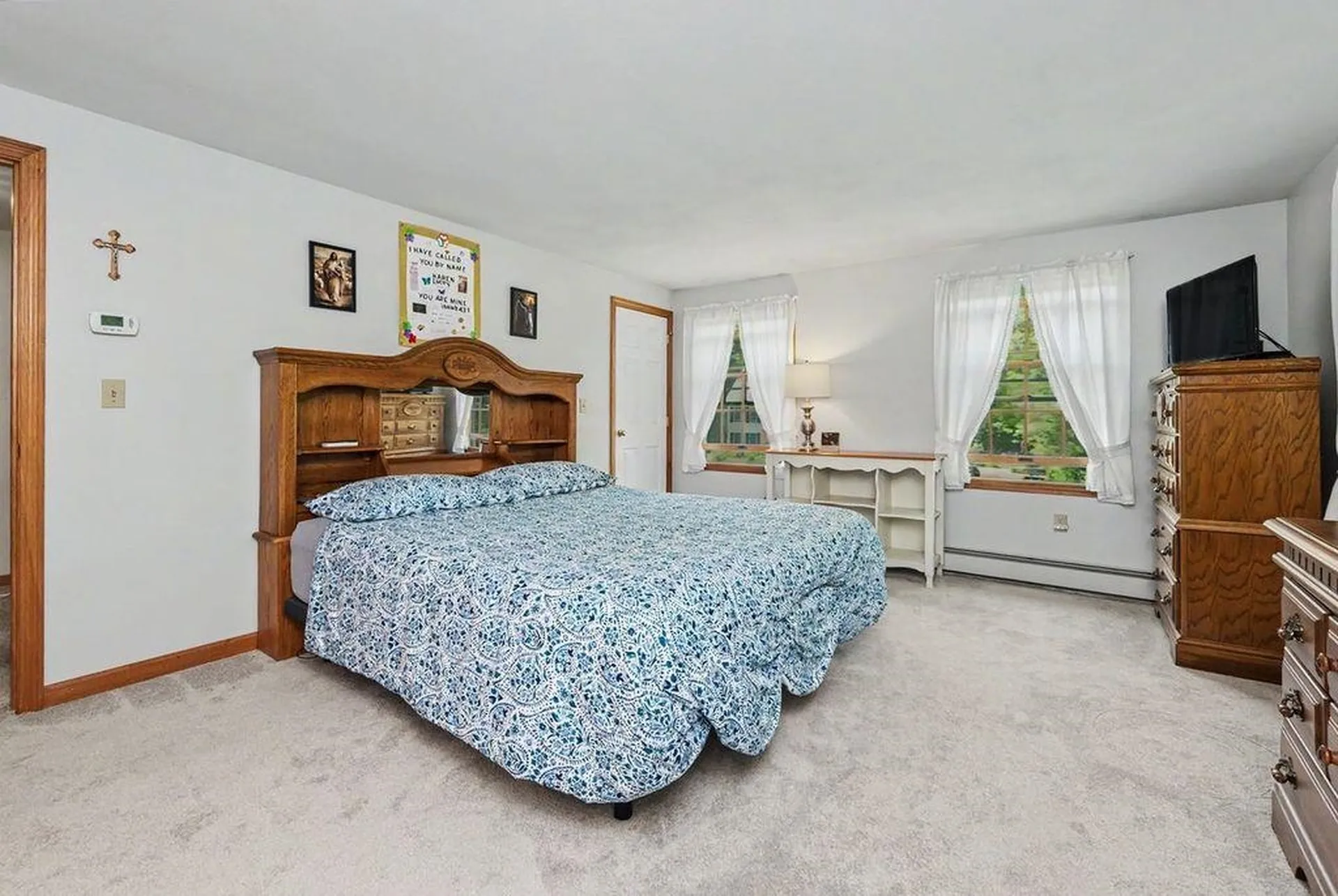 33 Colleen Drive Salem NH 03079