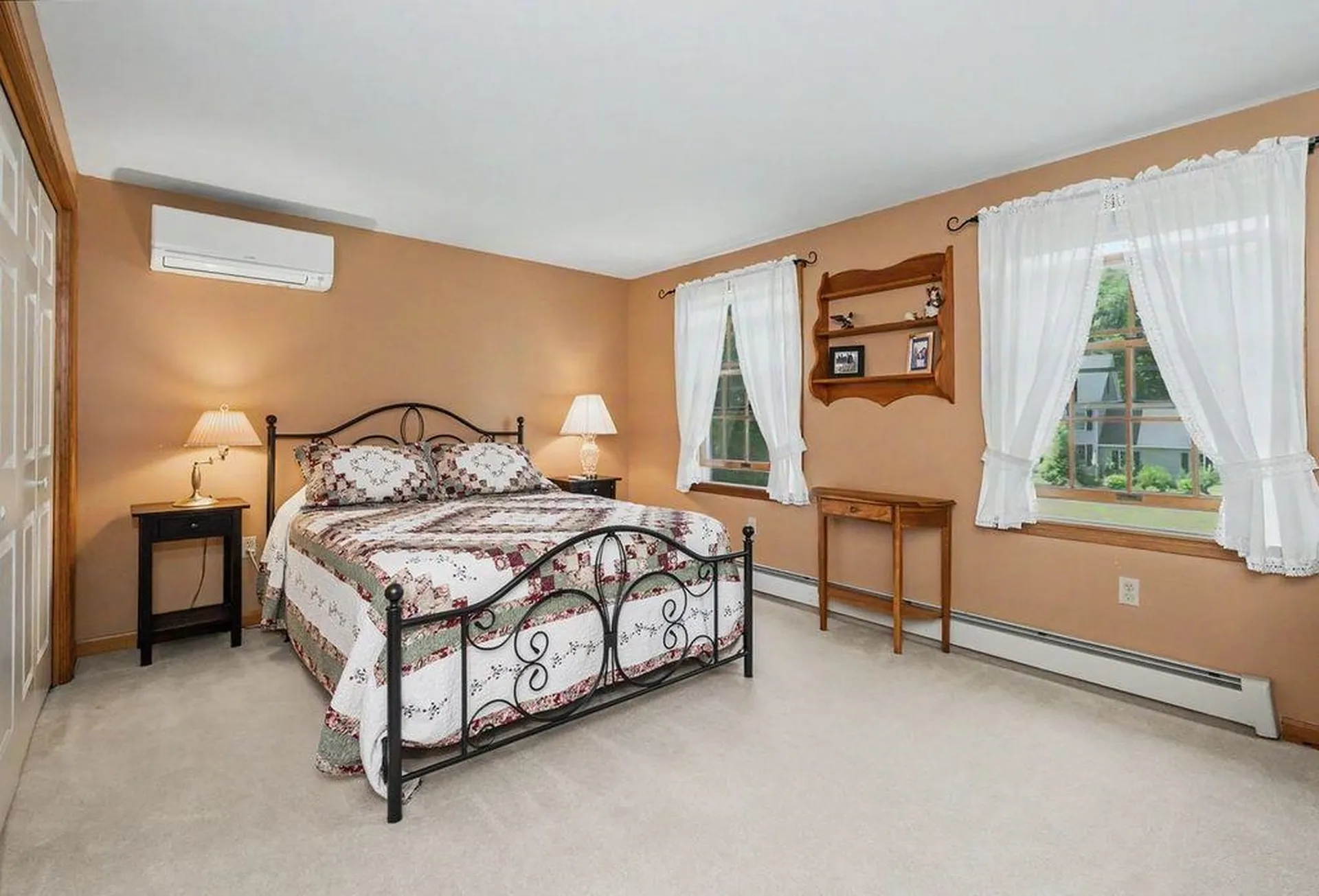33 Colleen Drive Salem NH 03079