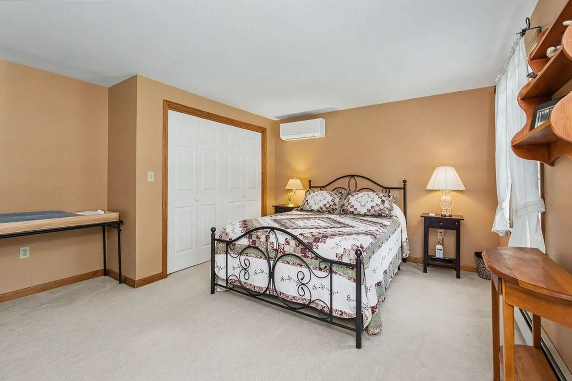 33 Colleen Drive Salem NH 03079